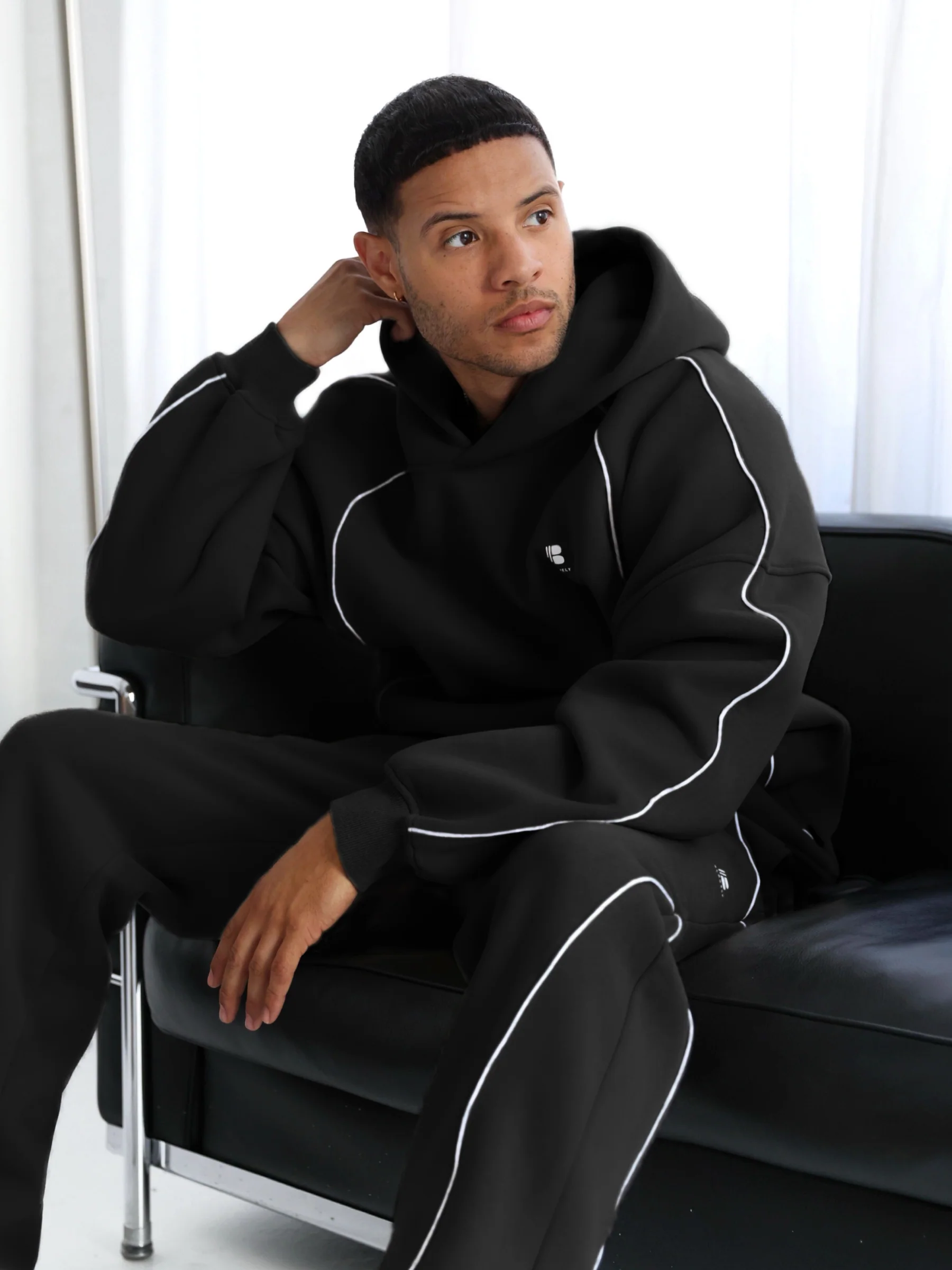 Seam Relaxed Hoodie - Black - Winsoncom