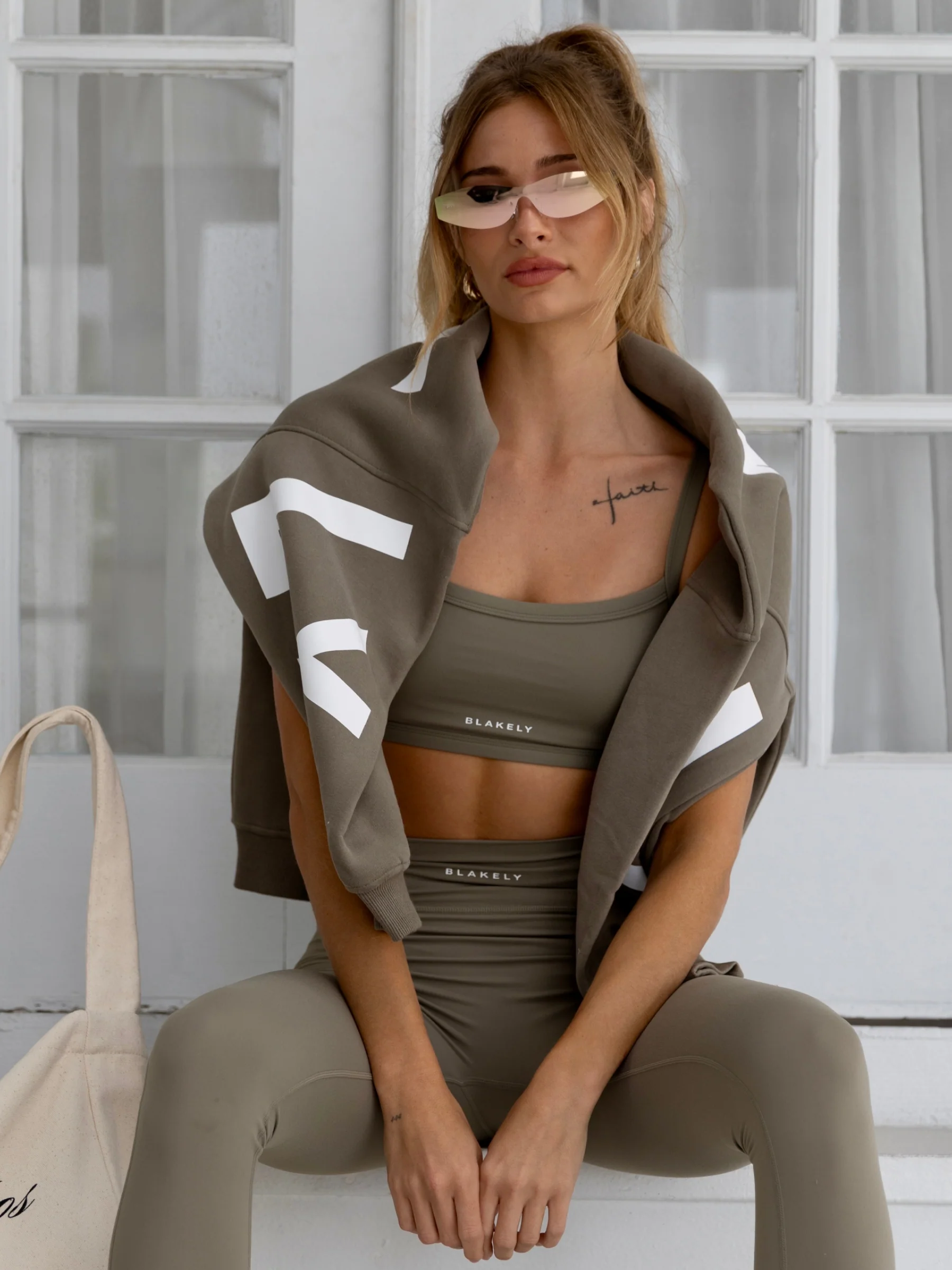 Ultimate Sports Bra & Leggings Set - Safari Green - Winsoncom