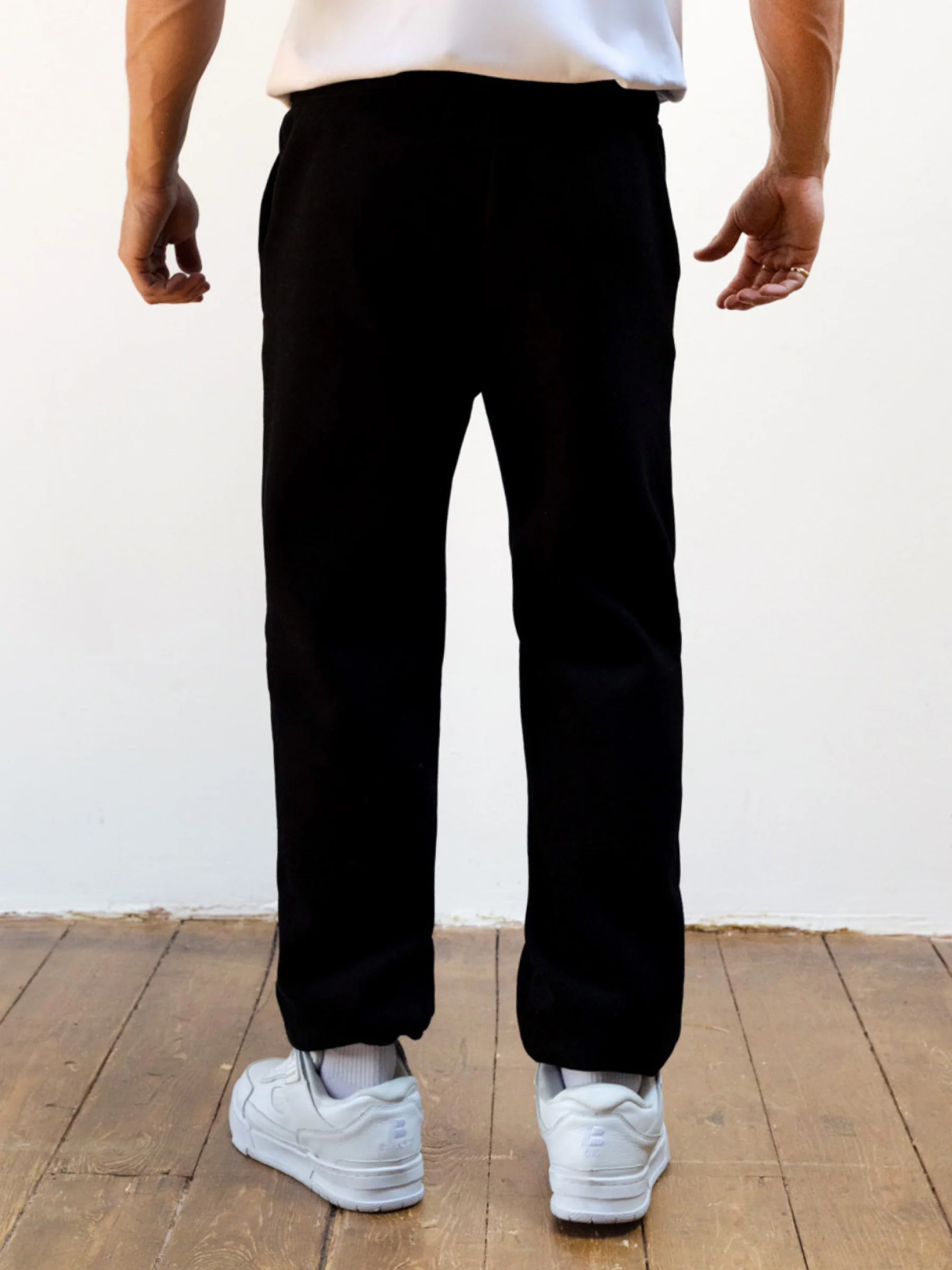 Legacy Relaxed Sweatpants - Black - Winsoncom