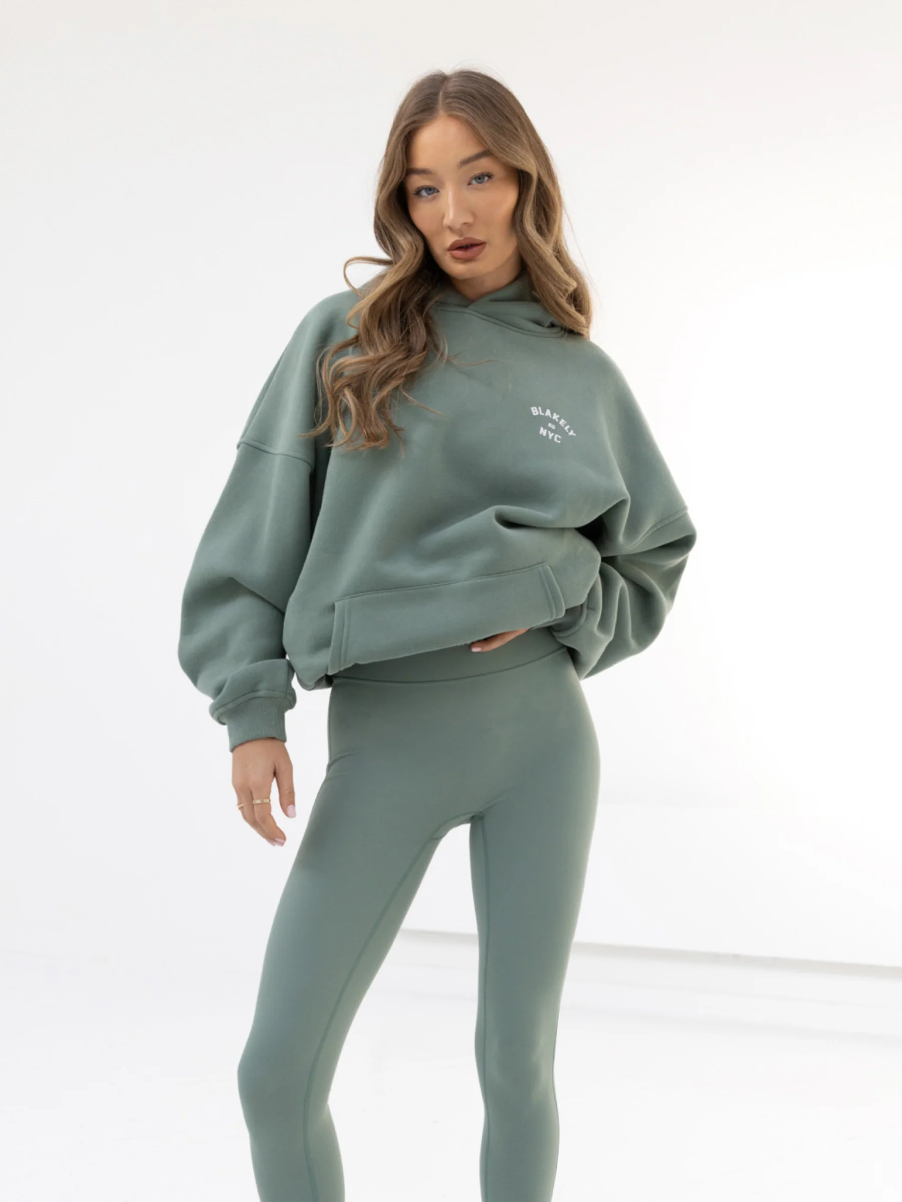 NYC Oversized Hoodie - Sage Green - Winsoncom