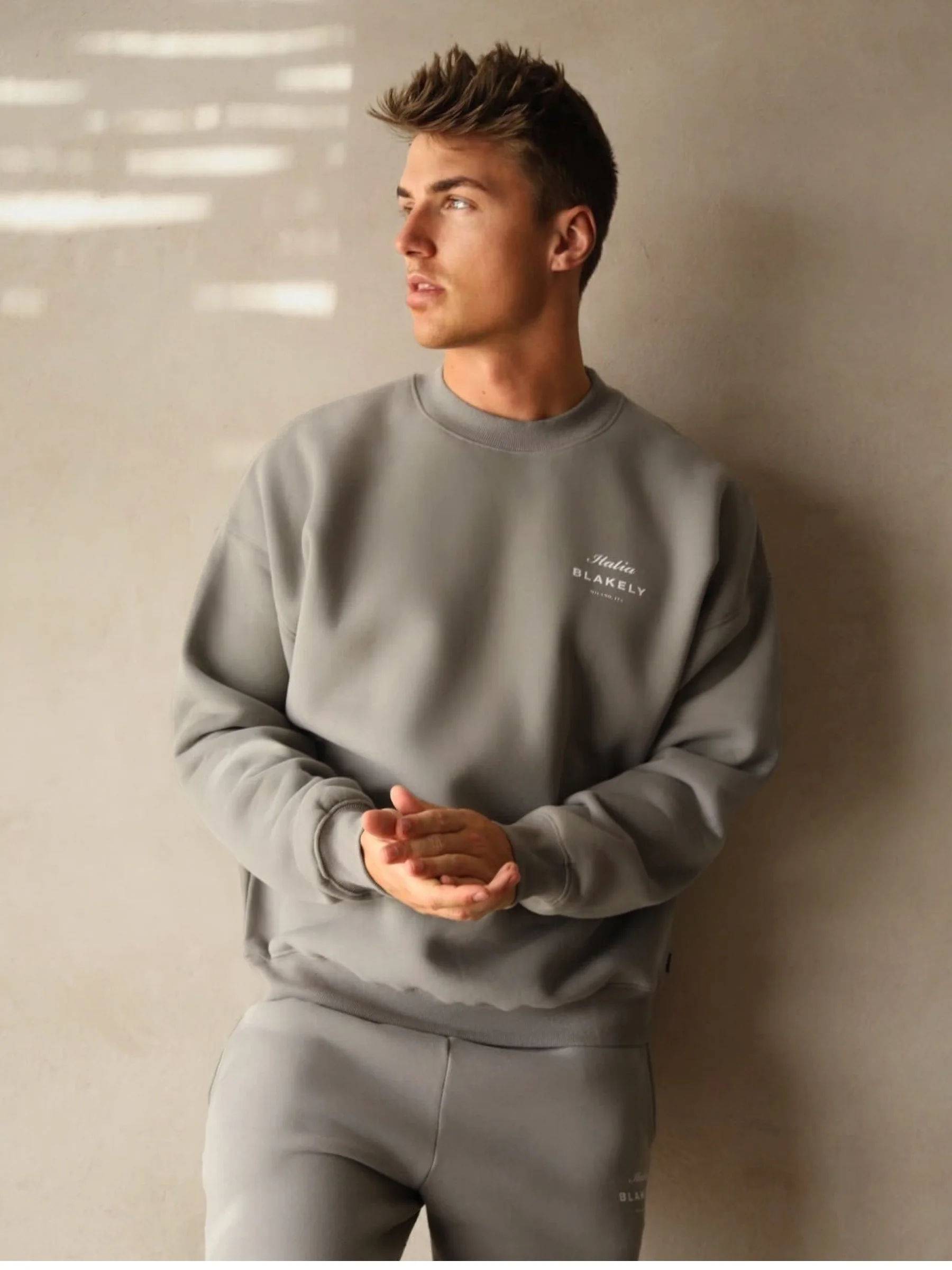 Italia Relaxed Jumper - Stone Grey - Winsoncom