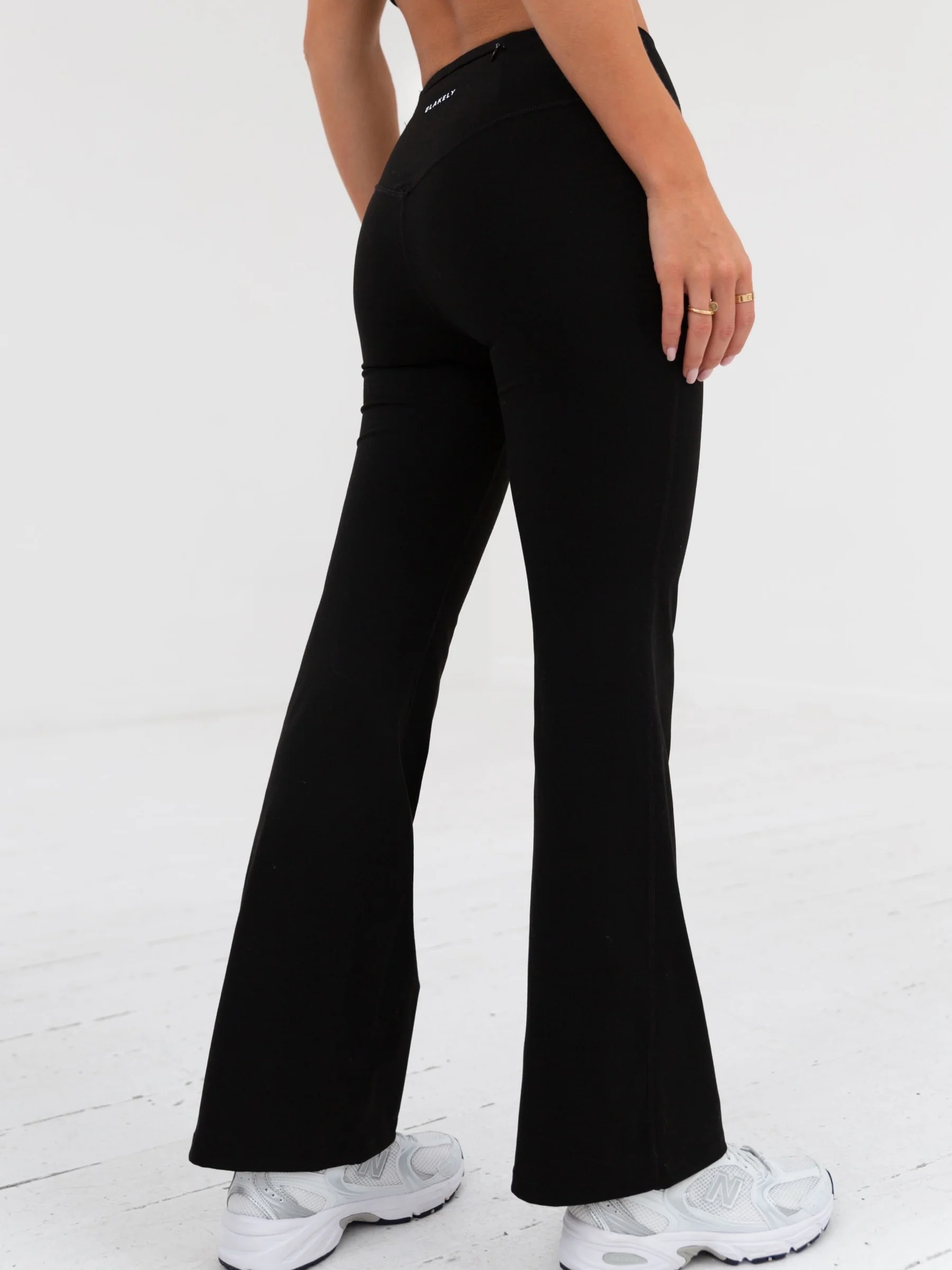 Soft Sculpt Wide Leg Leggings - Black - Winsoncom