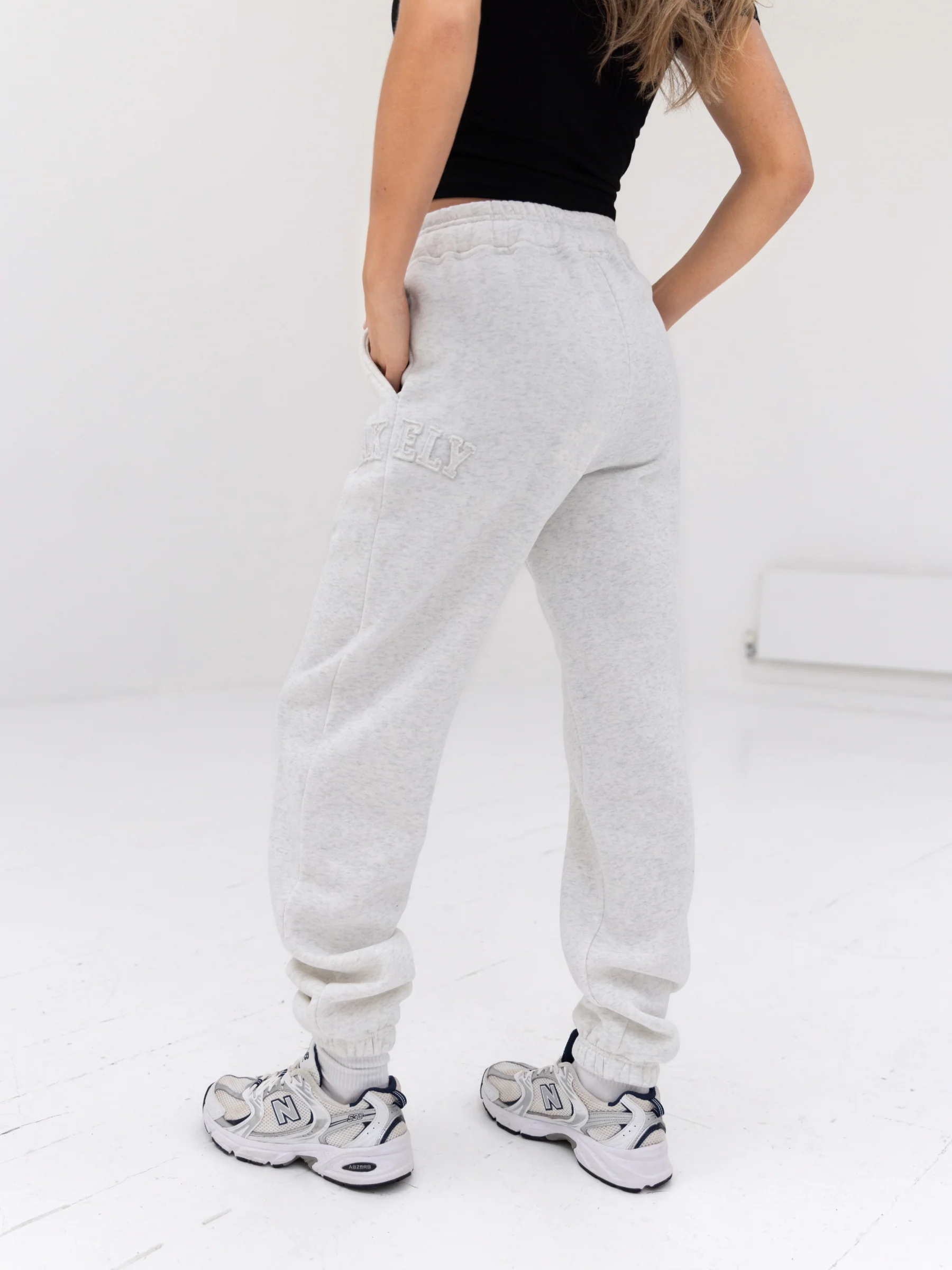 Tonal Varsity Sweatpants - Marl White - Winsoncom