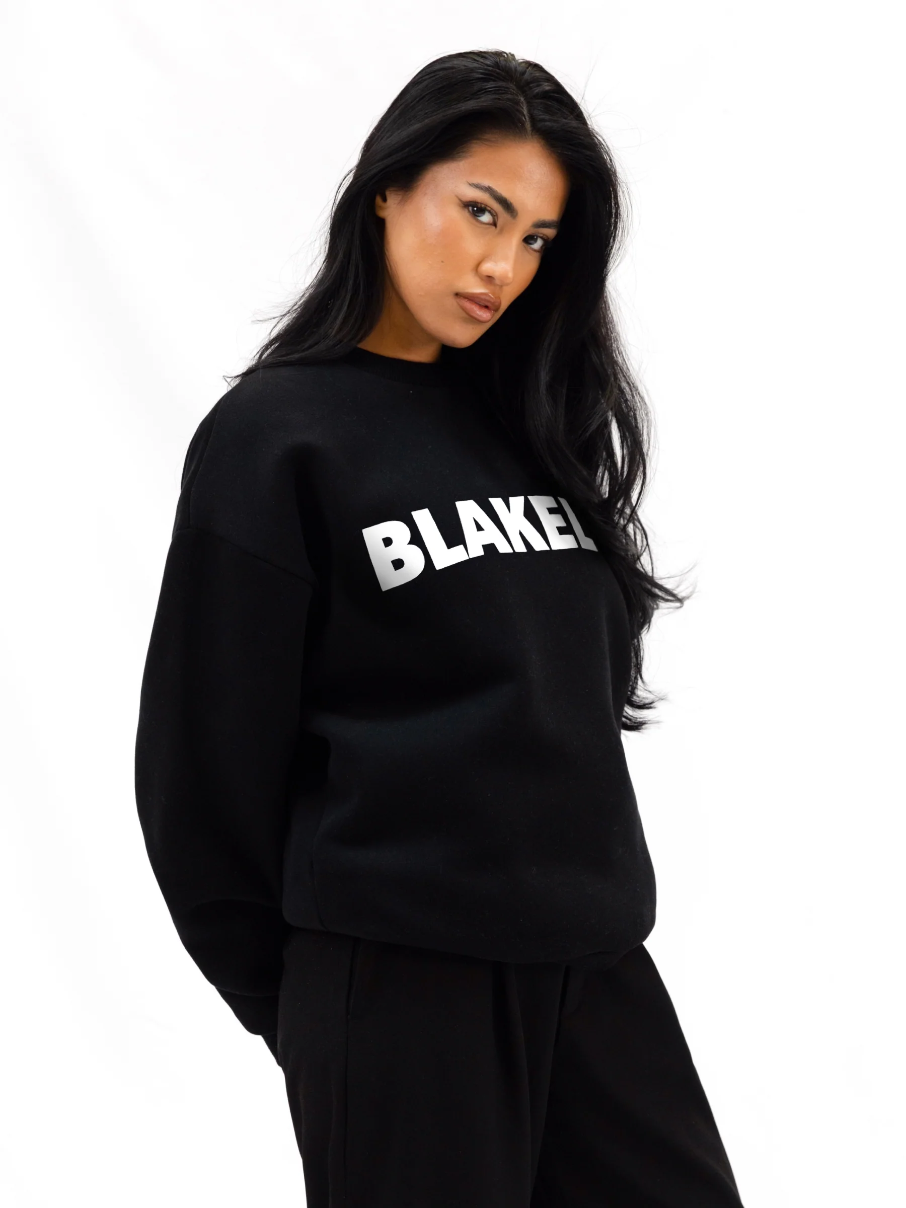 Studio Oversized Jumper - Black - Winsoncom