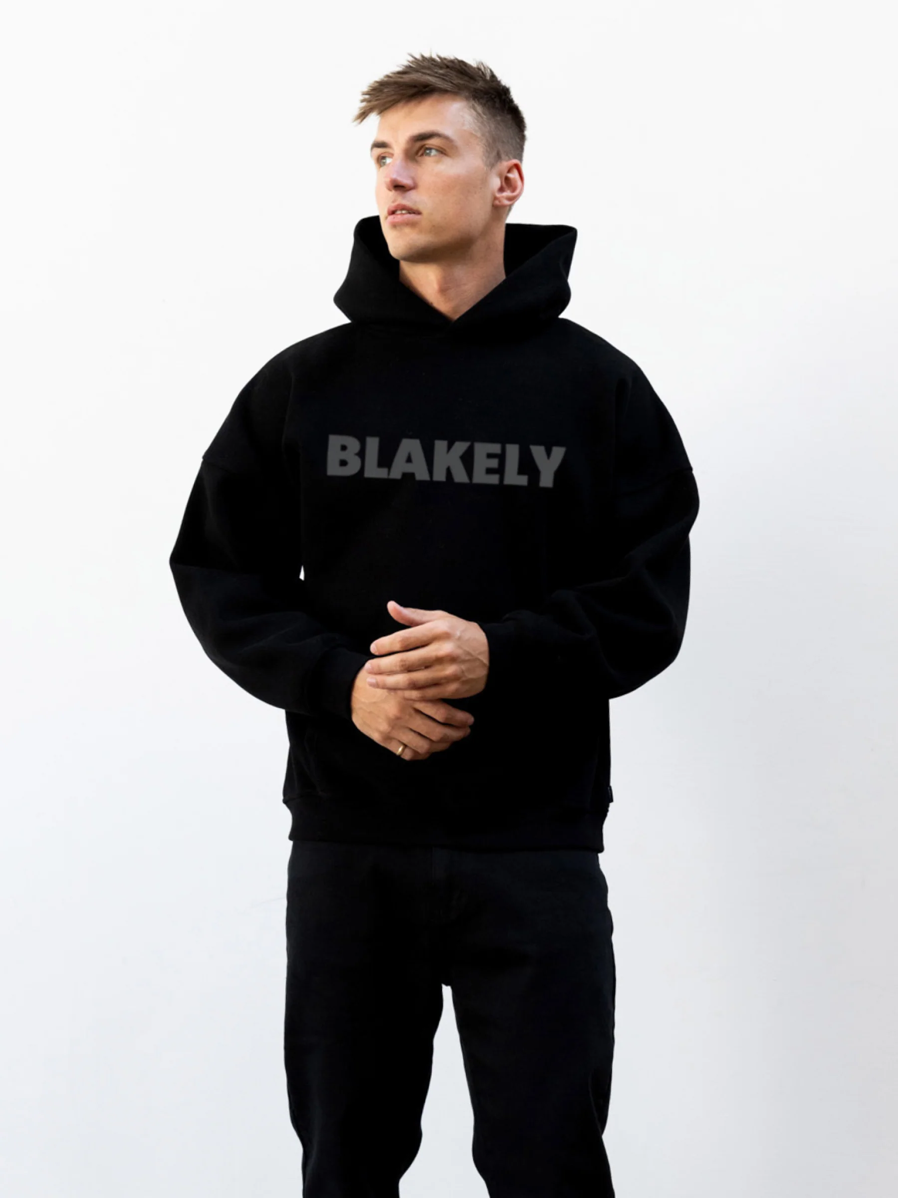 Studio Relaxed Hoodie - Tonal Black - Winsoncom