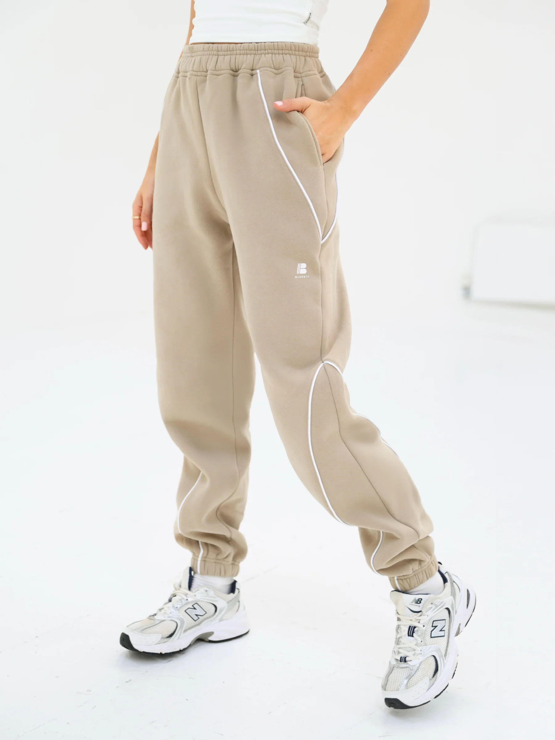 Seam Sweatpants - Washed Khaki - Winsoncom